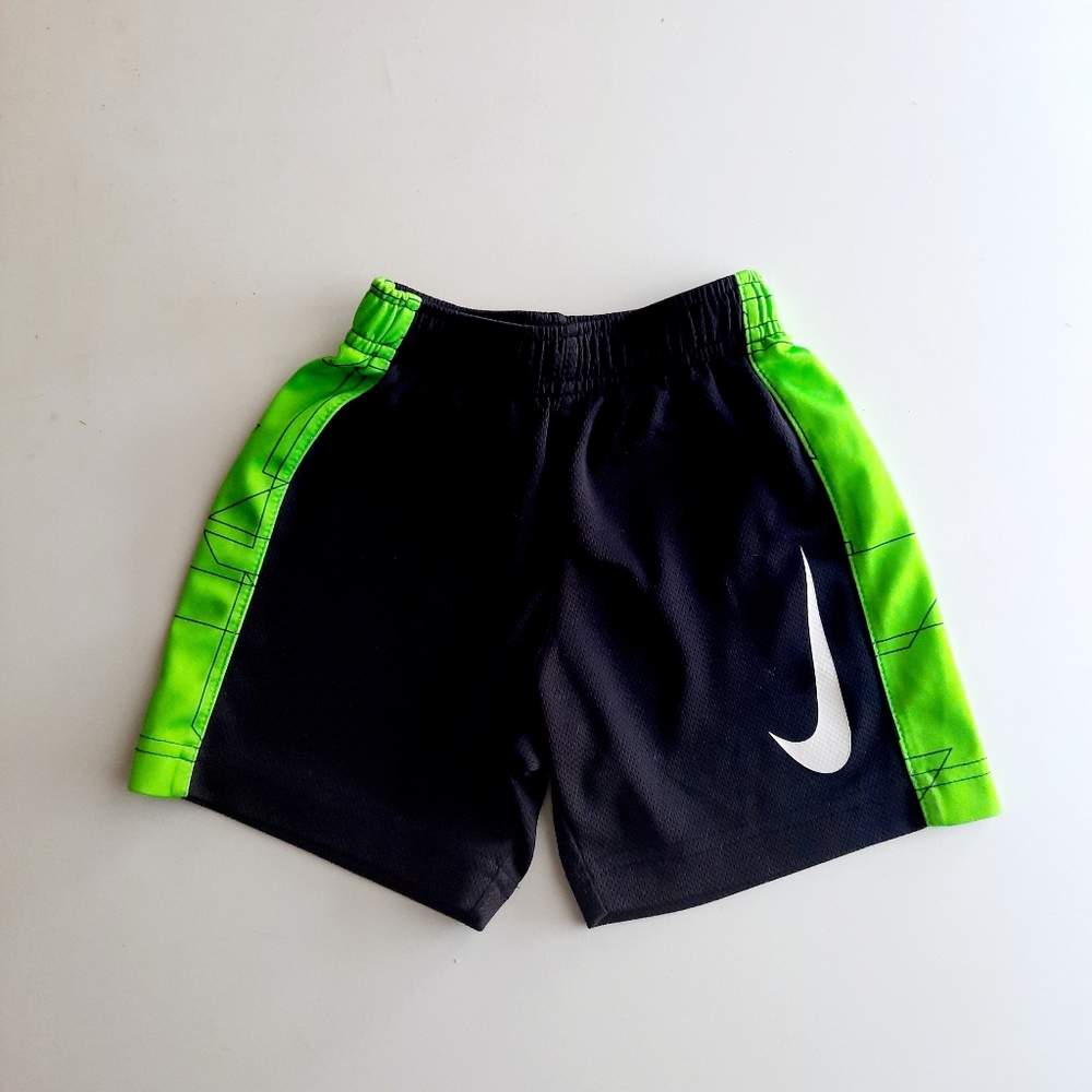 3t Carter's & Nike Bundle - Picture 6 of 9